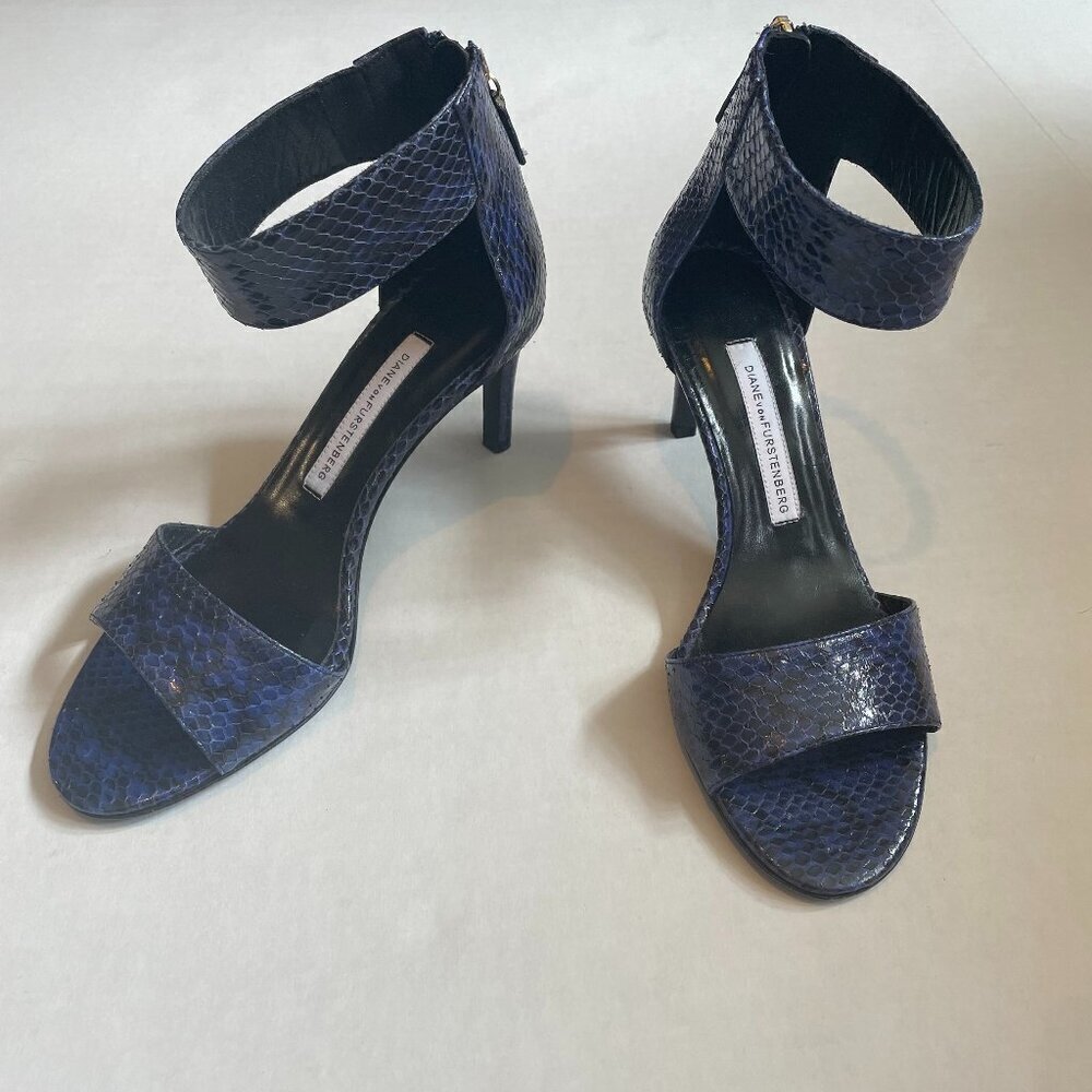 Diane Von Furstenberg snakeskin heels with ankle strap & zippered backs Size 5.5